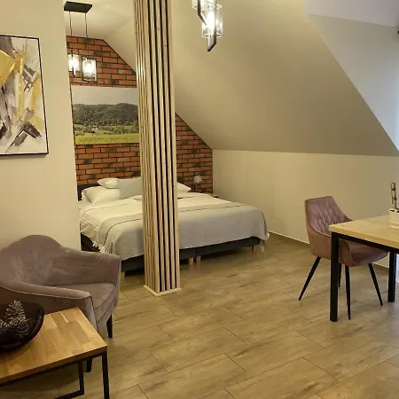 Dwor Bysina Farm stay Myslenice