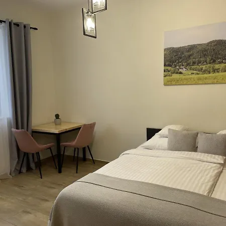 Dwor Bysina Farm stay Myslenice