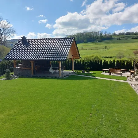 Dwór Bysina Alojamento de Turismo Rural *