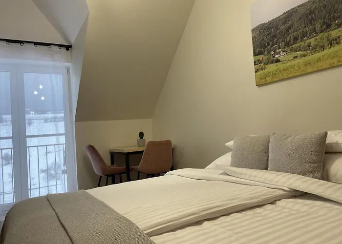 Dwor Bysina Myślenice