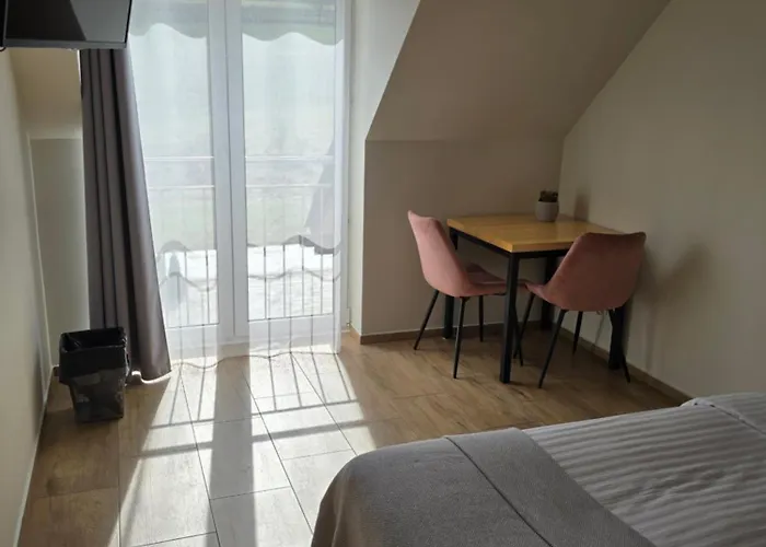 Dwor Bysina Farmház Myślenice